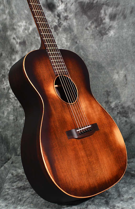 Martin 000-16 Streetmaster Adirondack Spruce Top Rosewood Back & Sides