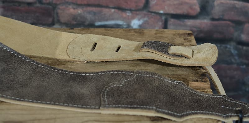 Franklin FSD-CH-N Roadhouse Distressed Leather Instrument Strap