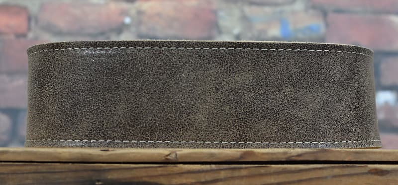Franklin FSD-CH-N Roadhouse Distressed Leather Instrument Strap