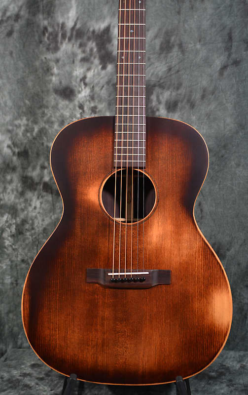 Martin 000-16 Streetmaster Adirondack Spruce Top Rosewood Back & Sides