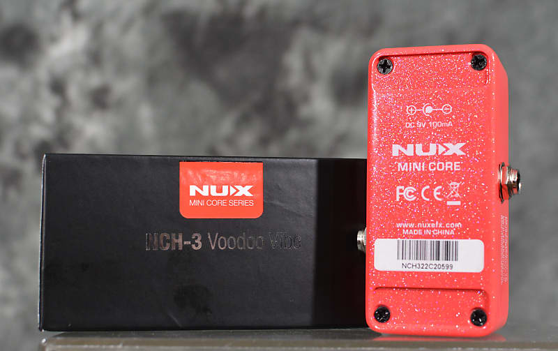 Pedale Chorus Stereo Pedale Effetto NU-X Voodoo Vibe Mini - Per